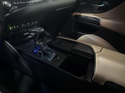 Certified 2021 Lexus ES 350 Ultra Luxury w/ Accessory Package 2 image 19