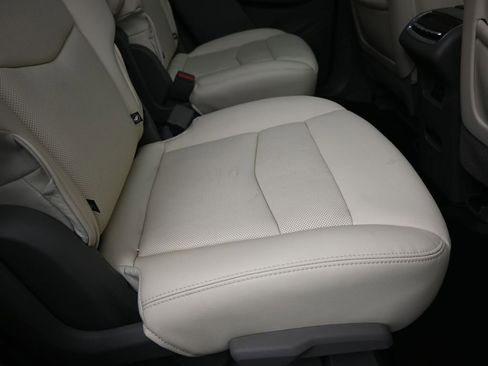 Used 2023 Cadillac XT6 Premium Luxury w/ Technology Package image 21