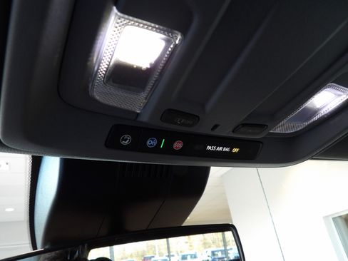 Used 2023 Chevrolet Silverado 1500 RST image 12