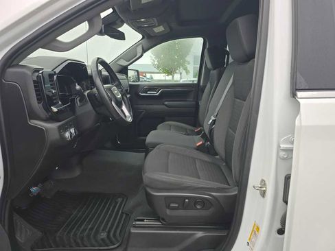 Used 2023 GMC Sierra 1500 SLE image 10