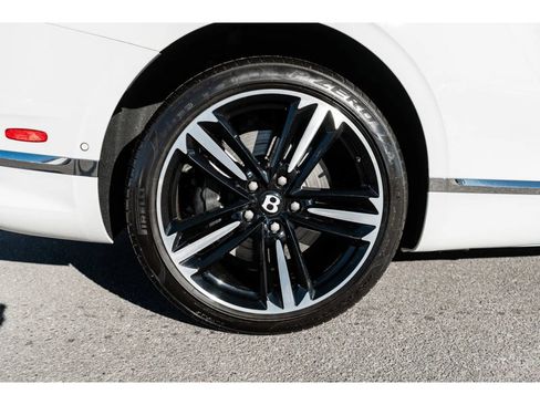 Used 2023 Bentley Continental GT V8 image 15