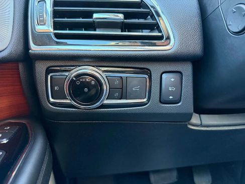 Used 2019 Lincoln Navigator L Reserve image 16