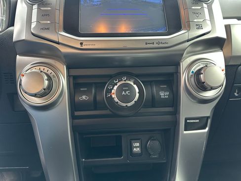 Used 2019 Toyota 4Runner SR5 Premium image 19