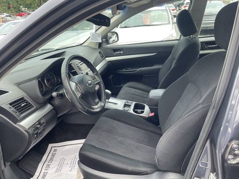Used 2014 Subaru Legacy 2.5i Premium AWD/4WD image 9