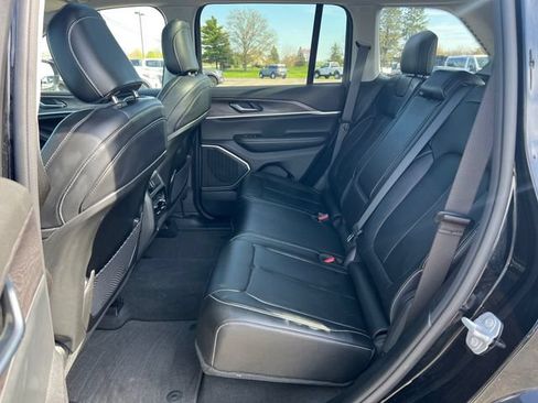 Used 2023 Jeep Grand Cherokee Limited AWD/4WD image 25
