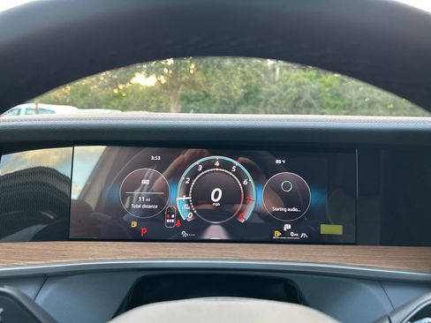 New 2026 Volkswagen Tiguan SEL R-Line image 25