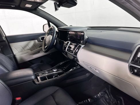 Used 2022 Kia Sorento SX Prestige w/ Panoramic Sunroof Package image 31