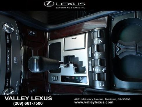 Used 2013 Lexus LX 570 4WD w/ Luxury Pkg image 19