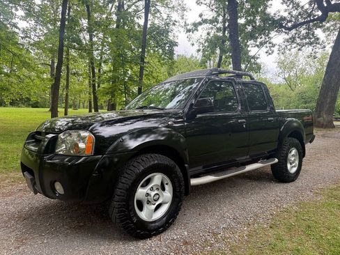 Used 2002 Nissan Frontier SE AWD/4WD image 25