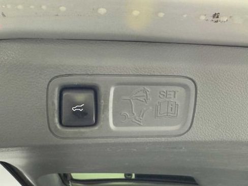 Used 2019 Lincoln Navigator L Select RWD image 37