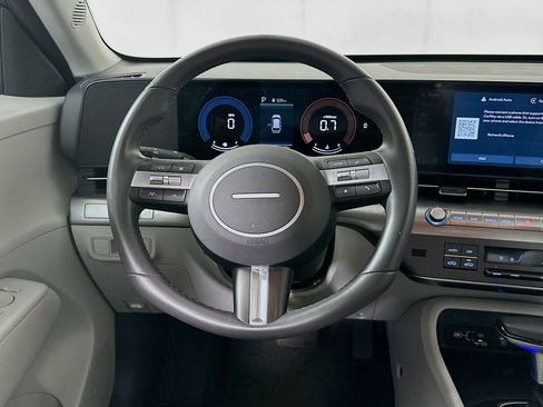 Used 2025 Hyundai Kona SEL FWD image 18