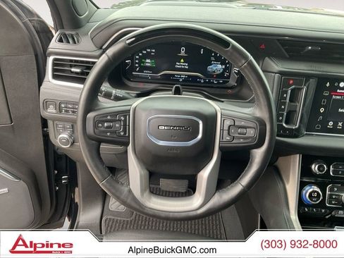 Used 2024 GMC Yukon XL Denali w/ Advanced Technology Package image 12