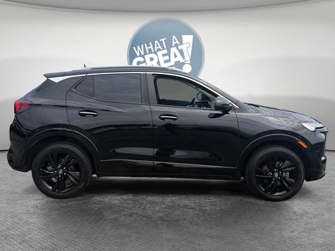 Used 2024 Buick Encore GX Sport Touring AWD/4WD image 2