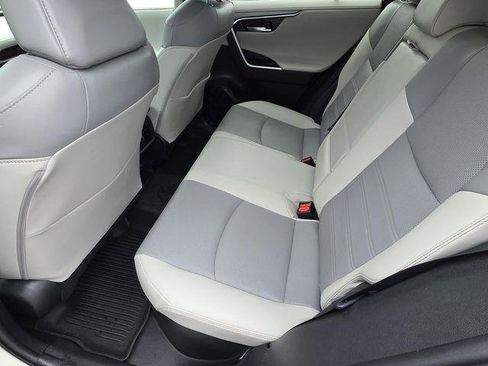 Certified 2022 Toyota RAV4 Limited AWD/4WD image 10