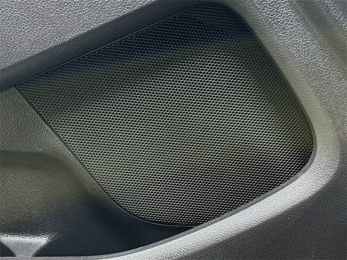 Used 2017 Ford Explorer XLT w/ Equipment Group 202A image 20