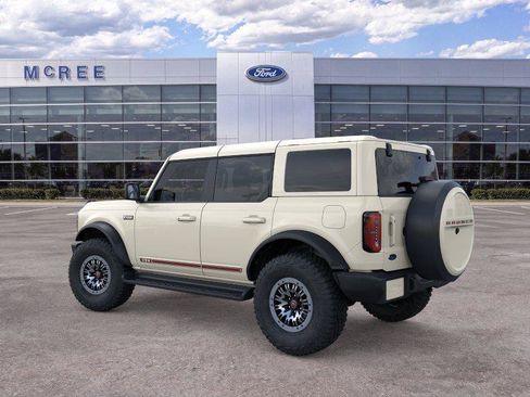 New 2026 Ford Bronco Outer Banks w/ Sasquatch Package AWD/4WD image 4