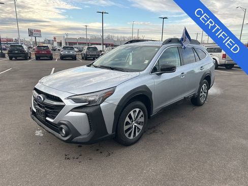 Certified 2025 Subaru Outback Premium image 3