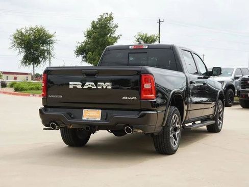Used 2025 RAM 1500 Laramie w/ Sport Appearance Package AWD/4WD image 9