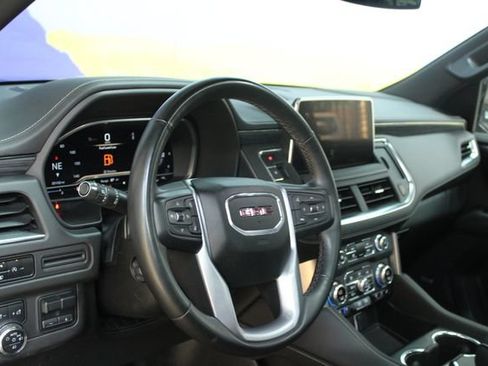 Used 2023 GMC Yukon XL SLT w/ SLT Premium Package AWD/4WD image 14
