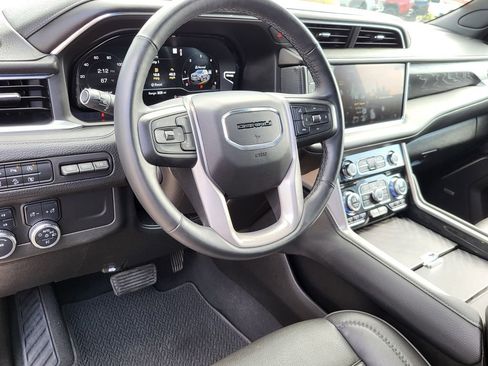 Used 2023 GMC Yukon XL Denali image 23