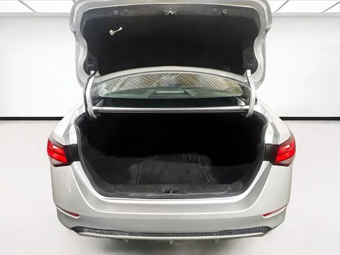 Used 2021 Nissan Sentra SV FWD image 17