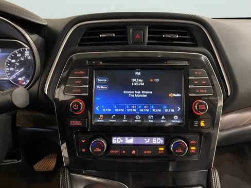 Used 2018 Nissan Maxima Platinum image 13