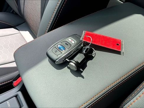 New 2025 Subaru Crosstrek 2.5i Limited w/ Crosstrek Mirror Package image 28