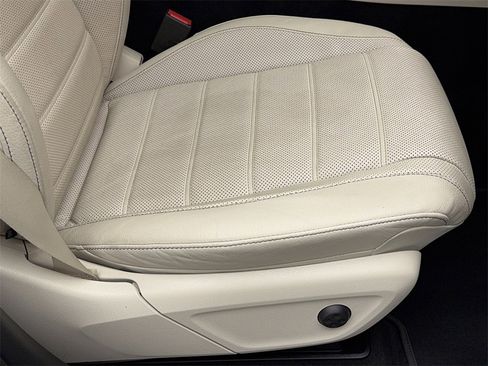 Used 2021 Mercedes-Benz GLS 450 4MATIC image 49