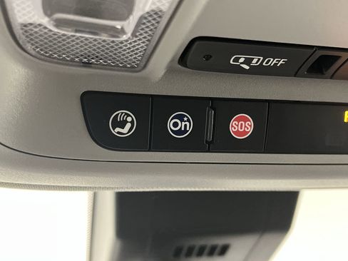 Certified 2023 GMC Terrain SLE w/ Driver Convenience Package image 25