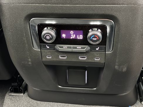 New 2026 GMC Yukon XL Elevation w/ Elevation Premium Package AWD/4WD image 9