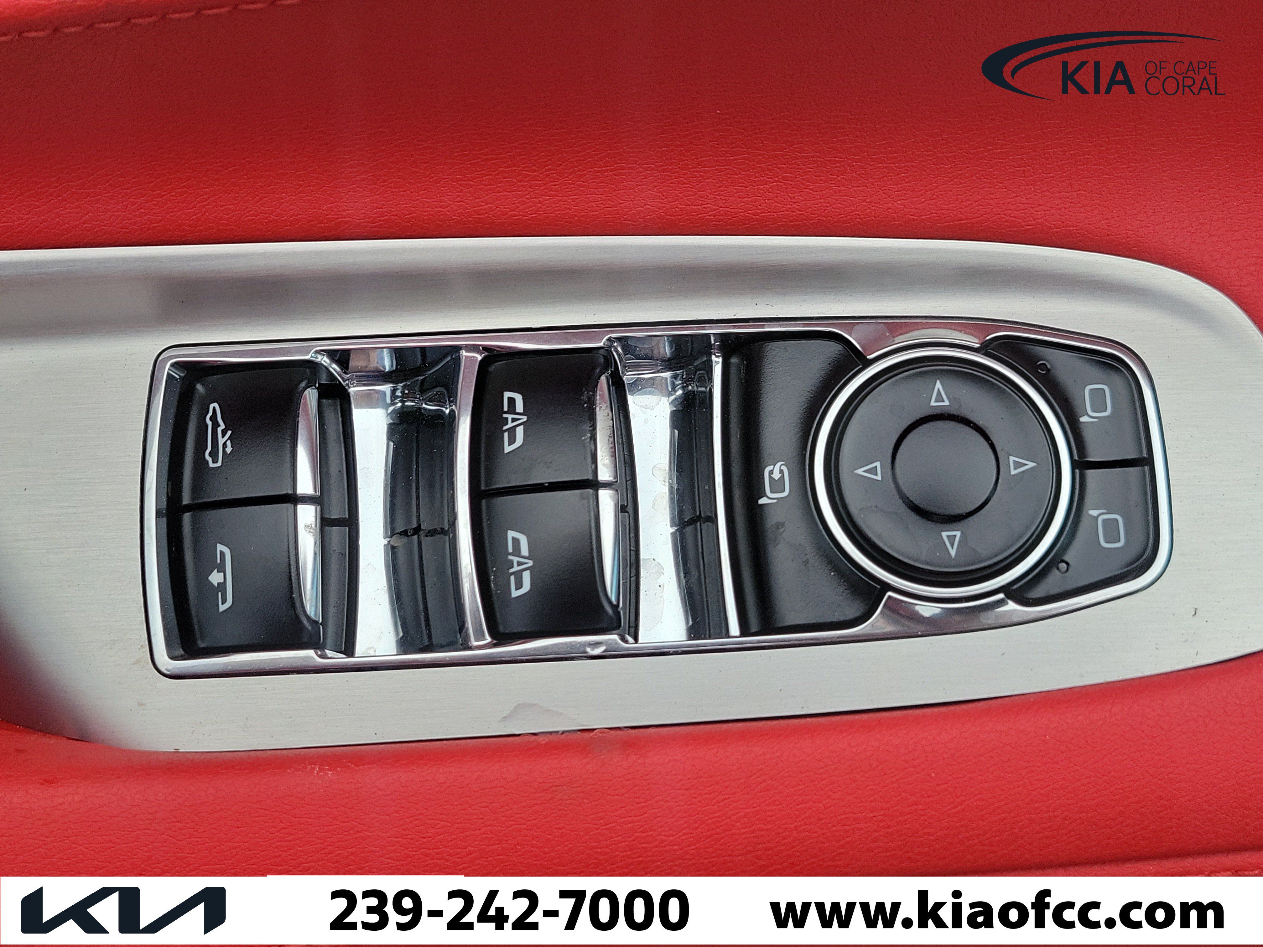 Used 2023 Chevrolet Corvette Stingray Preferred Conv RWD image 16
