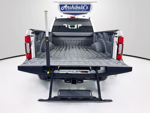 Used 2022 Ford F350 Platinum image 23