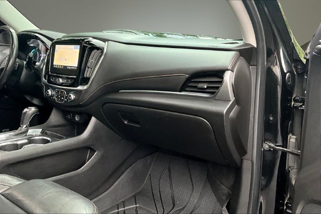 Used 2020 Chevrolet Traverse RS w/ LPO, Floor Liner Package AWD/4WD image 27
