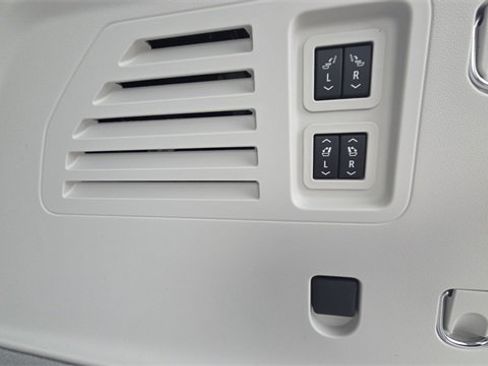 New 2026 GMC Acadia Denali w/ Super Cruise Package image 27