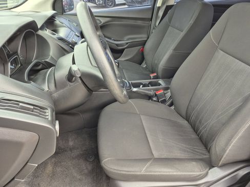 Used 2018 Ford Focus S FWD image 16