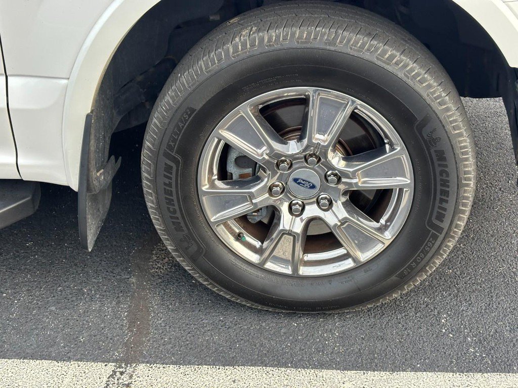 Used 2015 Ford F150 Lariat RWD image 4