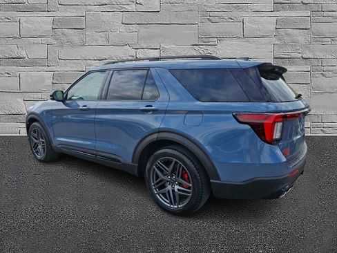 Used 2025 Ford Explorer ST AWD/4WD image 7