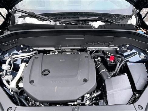 New 2026 Volvo XC90 B6 Plus w/ Protection Package Premier image 12