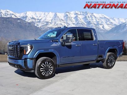 New 2026 GMC Sierra 2500 Denali Ultimate w/ LPO, Black Badging Package