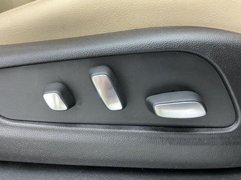 Used 2018 Cadillac XT5 Luxury w/ Driver Awareness Package FWD image 42