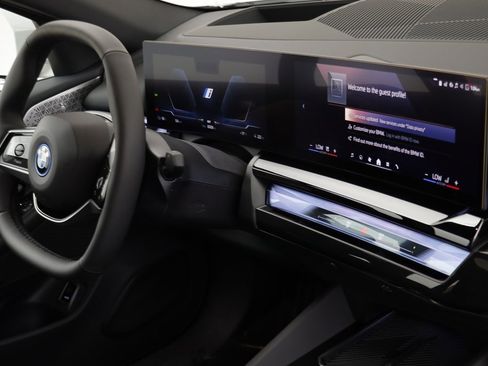 New 2026 BMW i5 eDrive40 image 22