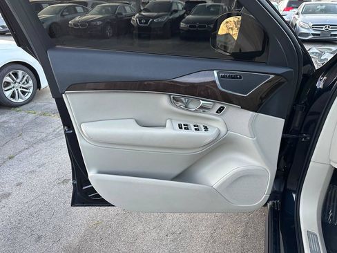 Used 2016 Volvo XC90 T6 Momentum w/ Protection Package Plus AWD/4WD image 13