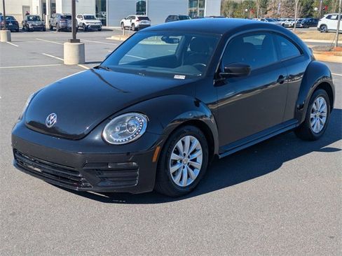 Used 2017 Volkswagen Beetle 1.8T S image 8