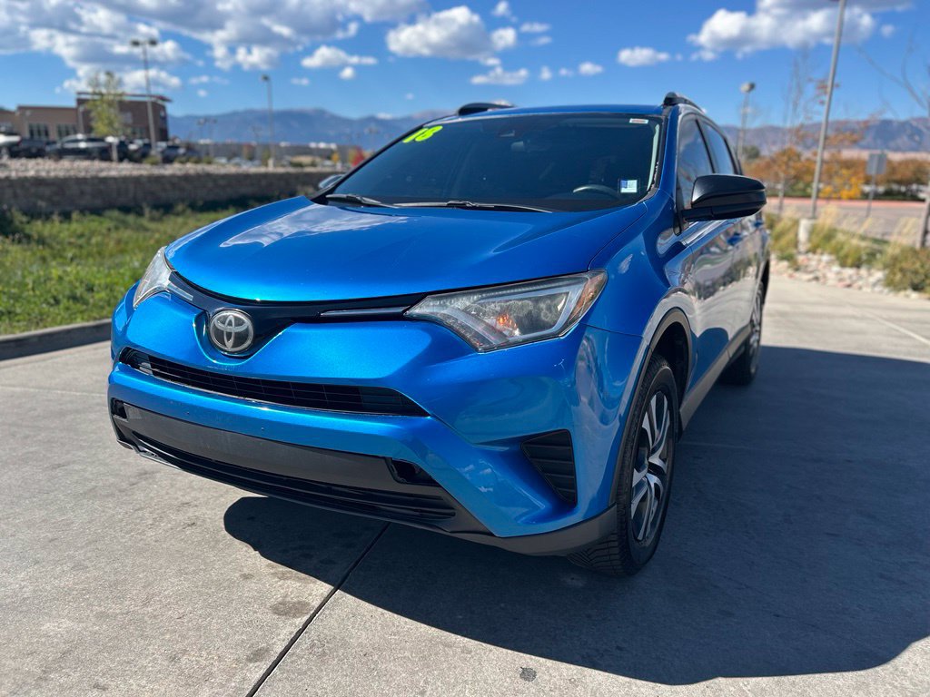 Used 2018 Toyota RAV4 LE w/ All Weather Liner Package AWD/4WD image 3