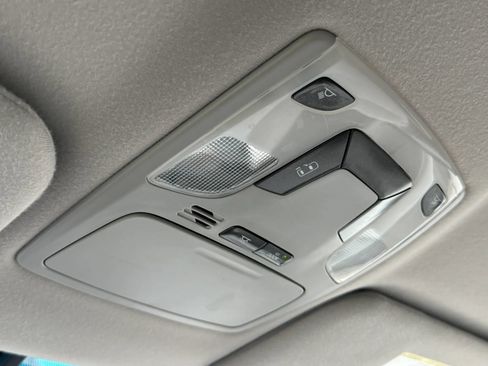 Used 2014 Toyota Sienna LE AWD/4WD image 20