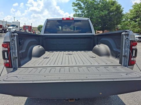 Used 2022 RAM 2500 Big Horn w/ Level C Equiment Group AWD/4WD image 29