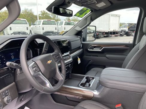 Used 2025 Chevrolet Silverado 3500 LT w/ All Star Edition image 25