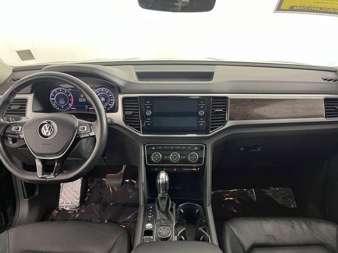 Used 2019 Volkswagen Atlas SEL Premium image 18