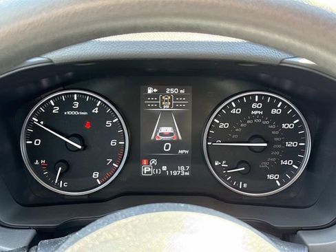 Used 2024 Subaru Crosstrek 2.0i Premium image 27