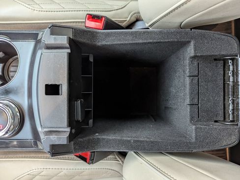 Used 2018 Ford Explorer Platinum AWD/4WD image 28